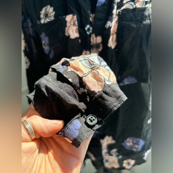Cloth & Stone Anthropologie Floral Print Button Down Rayon Black Purple … - Picture 6 of 9